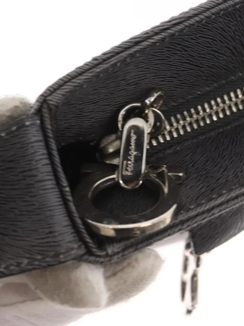 Salvatore Ferragamo Gancini Shoulder Bag Leather Gray Silver Auth hk3307